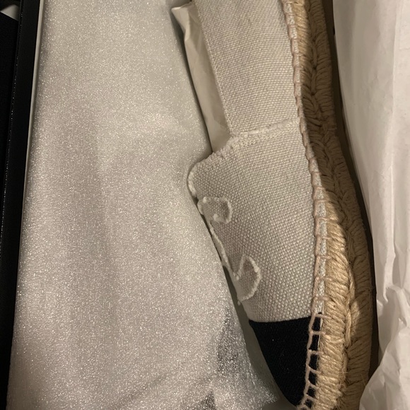 NWT 100% authentic Chanel canvas espadrilles - Picture 9 of 11